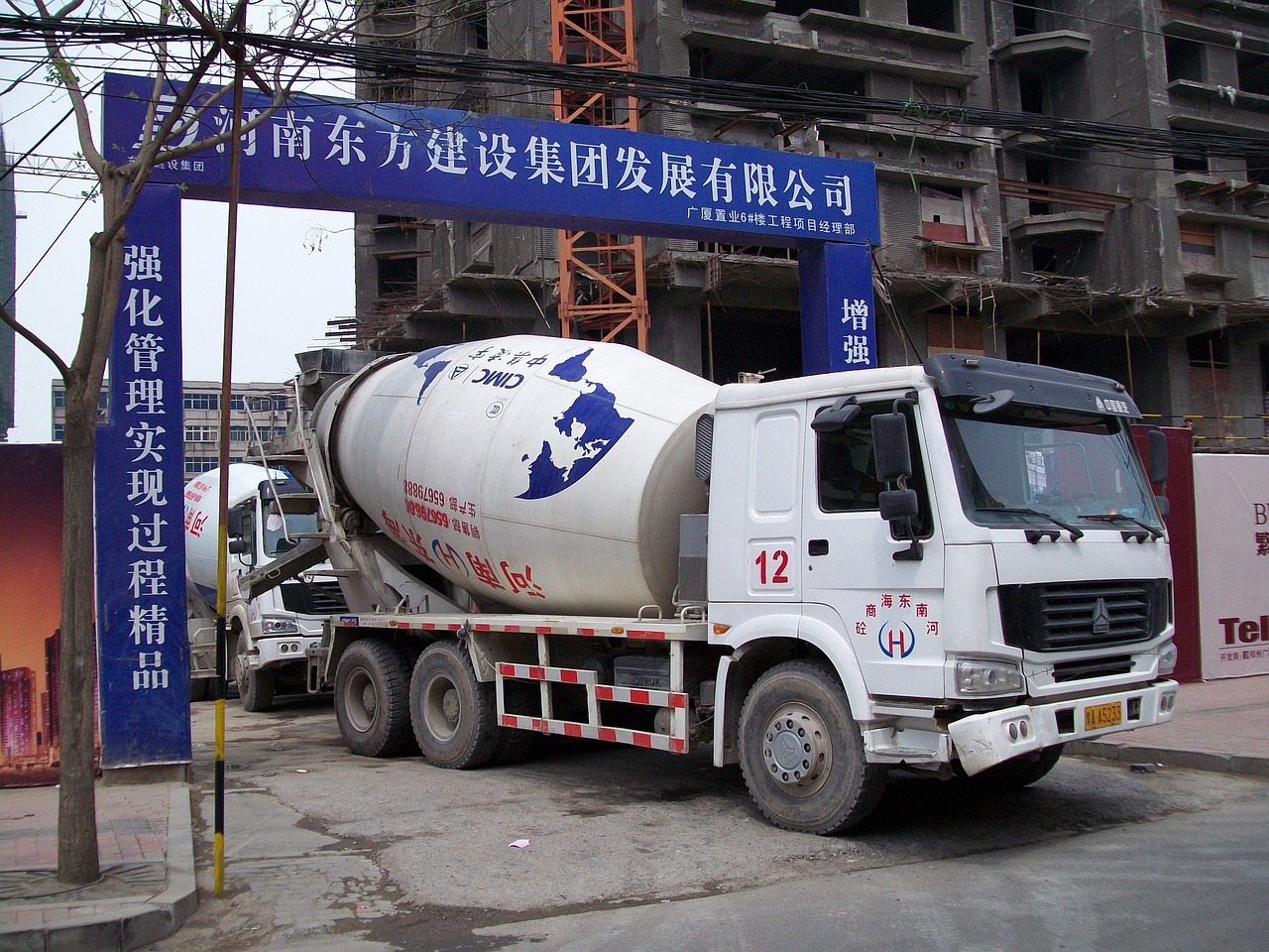 最新求租混凝土攪拌車，高效施工必備利器