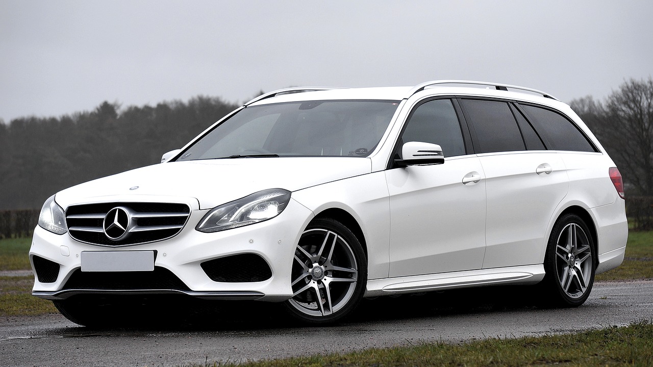奔馳S級轎車S320L 2016款最新報價及市場分析，深度洞悉市場動態(tài)