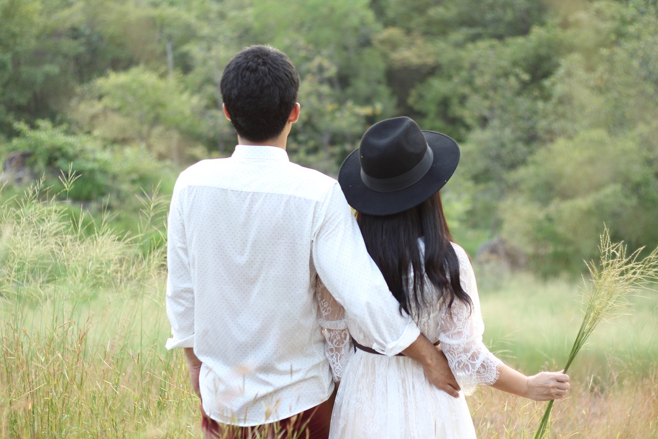 最新章節(jié)揭秘，我的23歲美女房東的故事